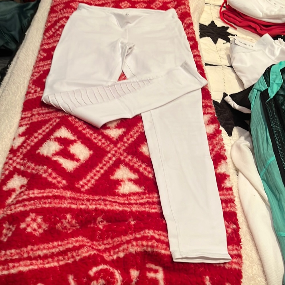 White Alo leggings sz small